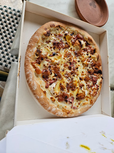 Photo 1 - Distributeur Automatique Pizzas 24/24 7/7 Hôtel Relais du Loir