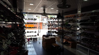 Photos of FOOT LOCKER DT