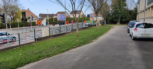 Primary School Descartes Gallery - France