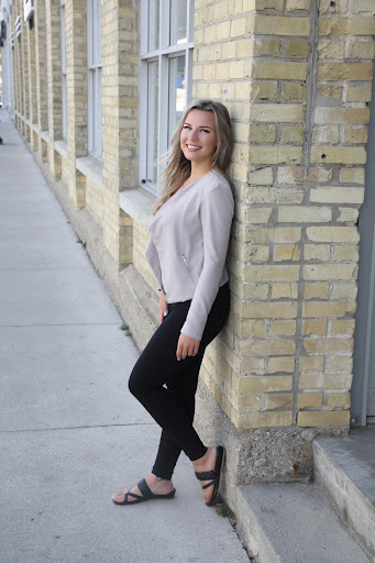 Tia Deutschmann - RE/MAX Twin City Realty Inc. - Thumbnail
