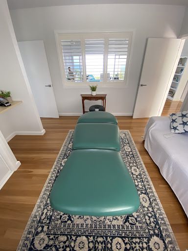 Lucy Pontil Massage - Thumbnail
