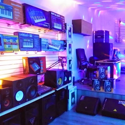Photos of CYC Electr&oacute;nica