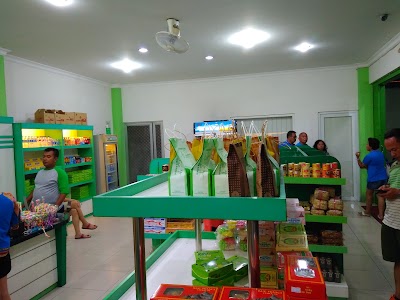 Photos of Agi Bakpia