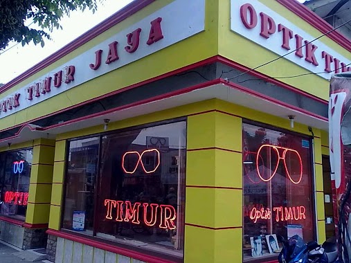 Optik Timur Jaya, Author: Bowo Pamungkas