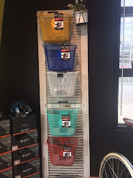 Photo n°26 de La VieCyclette - Réparation vente de vélos - Flotte de vélos en entreprise - Vélos de fonction - Vélotaf à Rennes (Magasin de vêtements pour femmes)