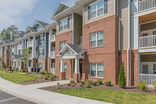 The Reserve at Rivington Luxury Apartment and Townhome Rentals - Thumbnail