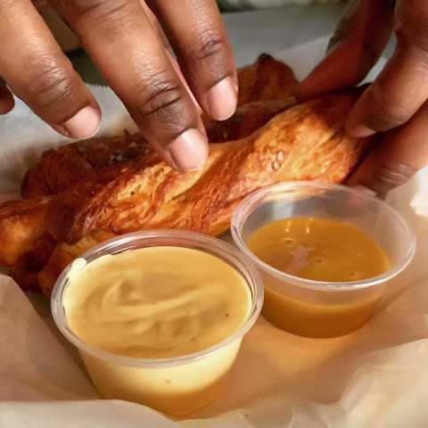 NOMZ - Restaurant & Bar - Akron, OH by null