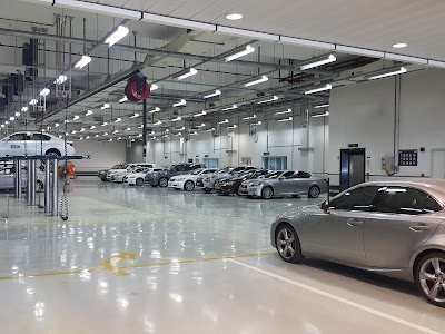 Lexus Oman Showroom