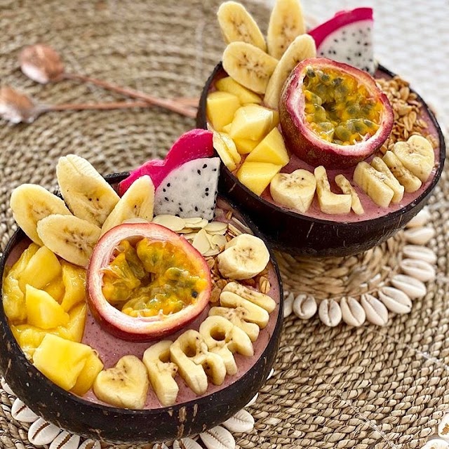BEACH COCONUTS BOWLS - Koh Samui -- Smoothie Bowls, Acai, Superfoods, Healthy Breakfast