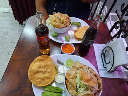 La Tradición, Pozole y antojitos mexicanos - Thumbnail