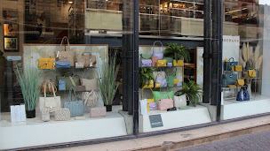 Photo n°1 de Gandy Maroquinerie Grenoble Centre Ville à Grenoble (Magasin de sacs et bagages)