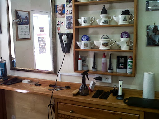 Barber Shop Nerja. Barber John. Est. 2003. - Thumbnail
