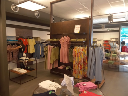 Benetton Outlet - Thumbnail