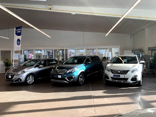 Photo n°11 de PEUGEOT - RICHARD'S AUTOMOBILES à Treillières (Garage automobile)