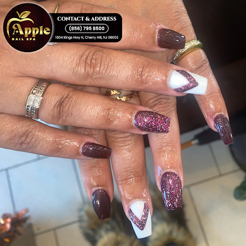 Apple Nails Spa interior view