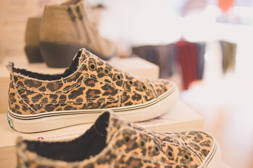 Asterisk Boutique - Visual