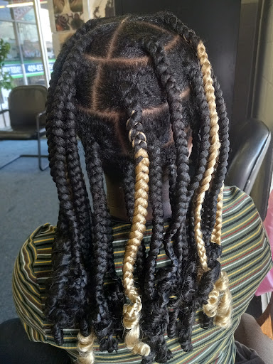 African Queen Hair Braiding - Thumbnail