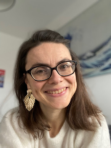 Comentarii opinii despre Hélène François, Sage-femme - Acupuncture - Accompagnement Global à la Naissance (naissances en "plateau technique")