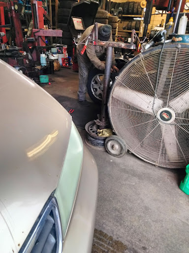 Rudy's Auto Services & Towing - Auto Repair Shop, Front and Rear Brakes Replacement in Hammond, IN - Thumbnail