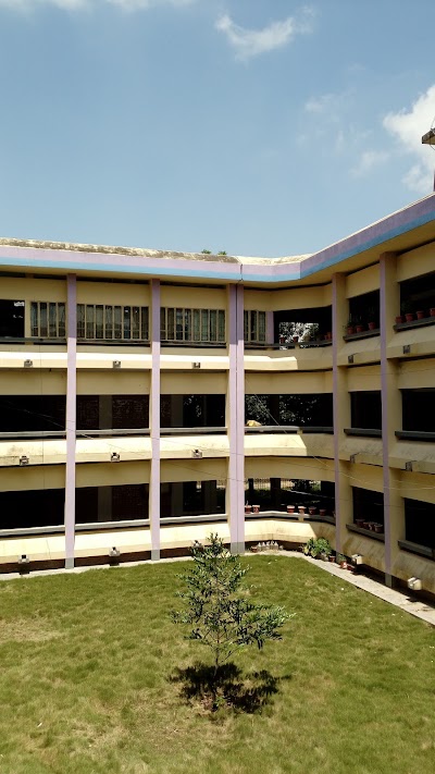 Photos of HSTU Academic Building 01