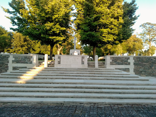 Caudry British Cemetery - Thumbnail