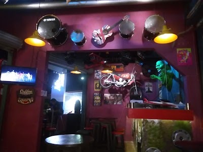 Photos of Waynes Garage Bar