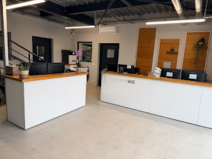 Photo n°6 de Garage Mercedes Audi BMW - Mannes Bordeaux à Lormont (Magasin de pièces de rechange automobiles)