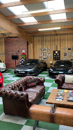 Photo n°3 de Sport & Classic Cars à Pont-l'Évêque (Garage automobile)