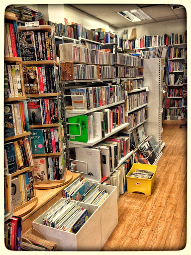 British Red Cross Bookshop, Palmers Green - Thumbnail