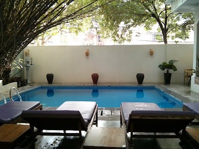 Photos of Omana Hotel