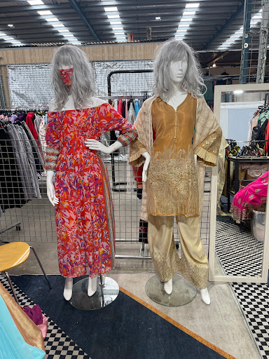 Pakistani / indian Dresses Suits - Thumbnail