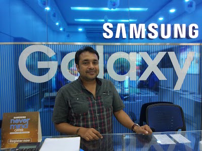 Photos of Samsung Smartphone Ćafe