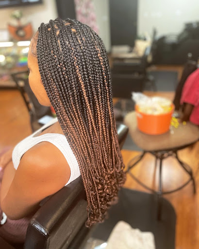 Amie’sAfrican Hair Braiding - Thumbnail