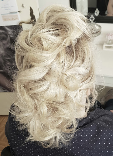 Kapsalon Happy Hairstyling