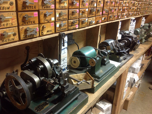 Hampel's Safe & Lock Shop Logo