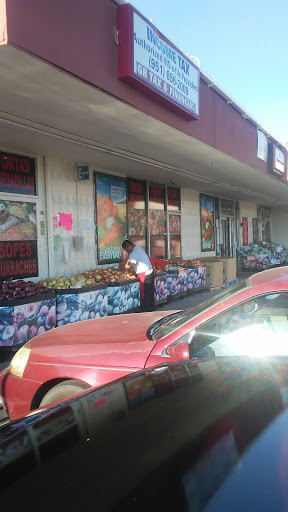 La Famosa Market - Thumbnail