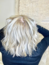 Photo n°8 de Naysio hairartist à Paris (Salon de coiffure)