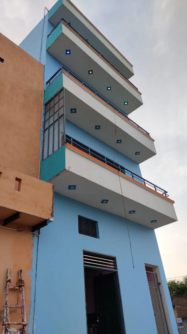 Modern PG and Rooms