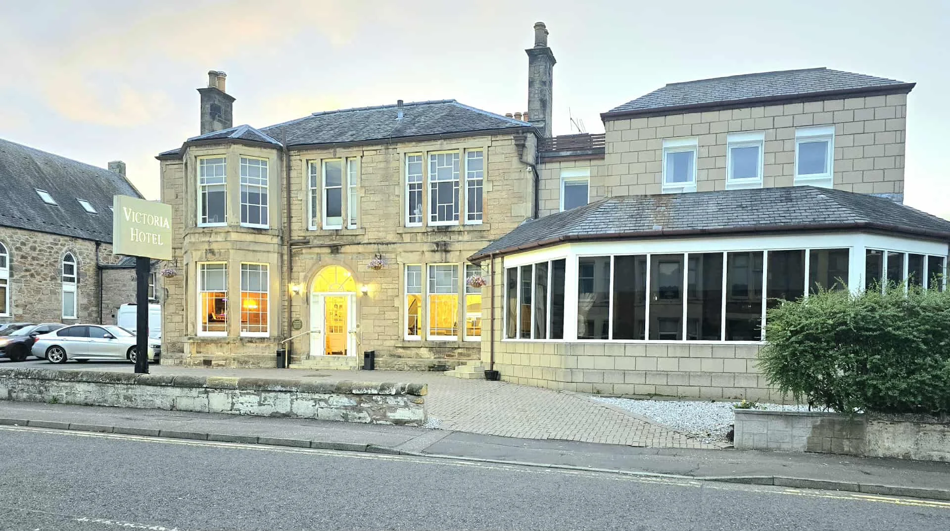 Victoria Hotel