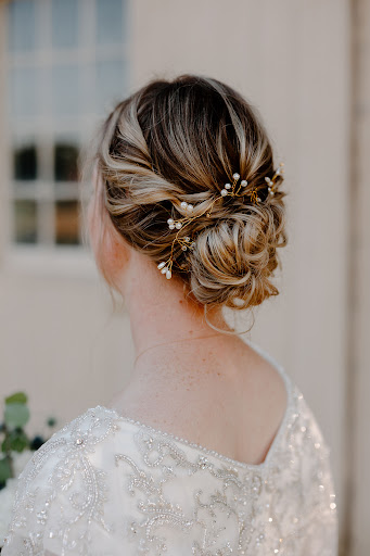 Hair by Em Williams - Thumbnail