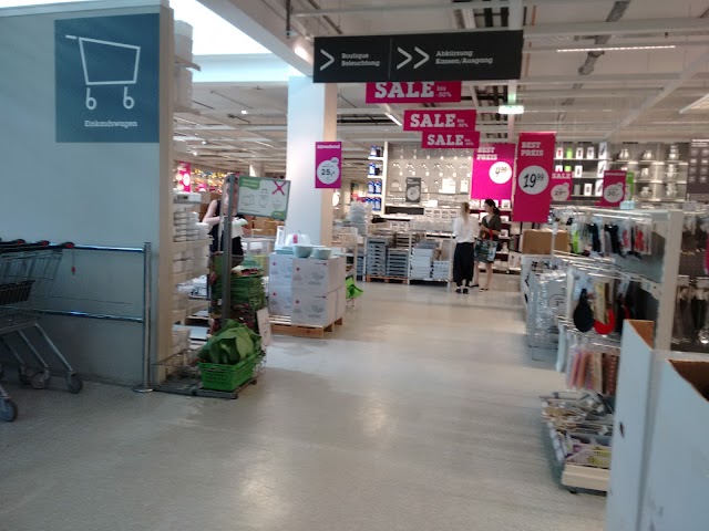 mömax Furniture Store Vienna 16