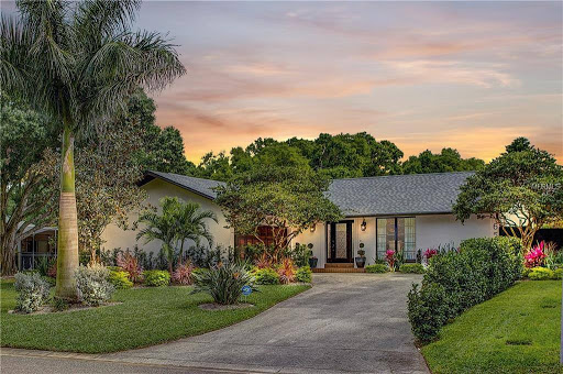 Kelly Parks Team - Thumbnail