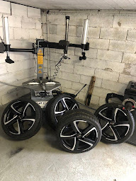 Photo n°2 de GARAGE AUTO SPG 82 . ACS PERF` 31/82 Reprogrammation puissance moteur solution ADblue egr fap à Montauban (Service de remorquage)