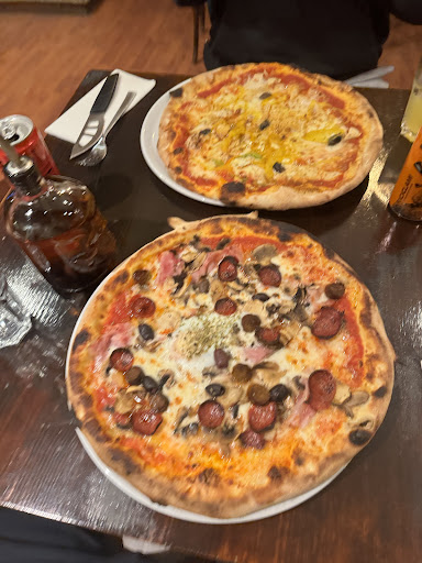 Photo 8 - International Pizza