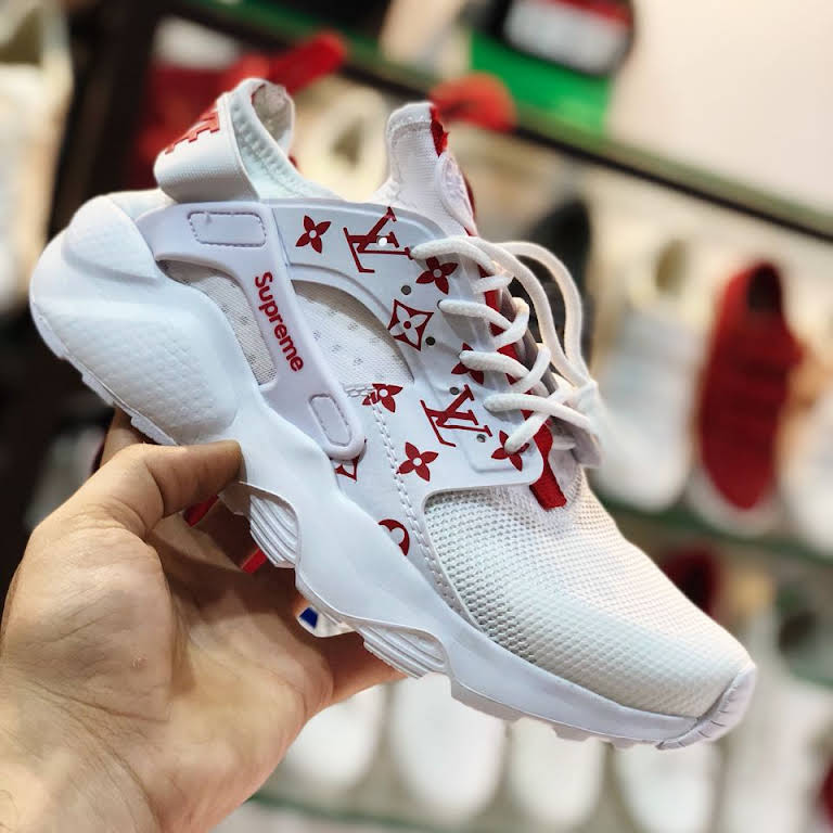 Nike Huarache X Supreme Lv