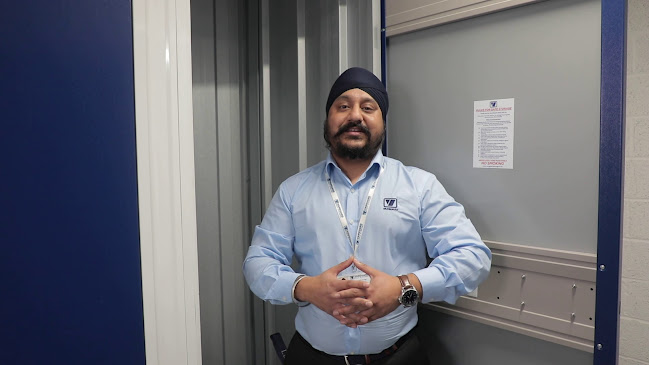 Reviews of Vanguard Self Storage Victoria in London - Moving company