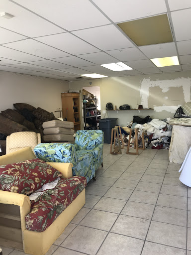 North Palm Beach Upholstery tapiceria - Thumbnail