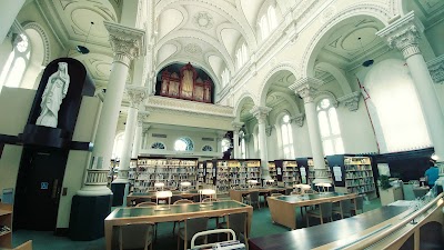 Photos of Biblioth&egrave;que Pierre-Georges-Roy