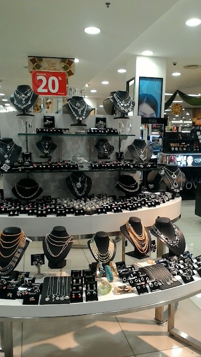 Photos of Matahari Dept Store Istana Plaza Bandung