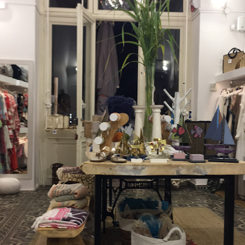 Tres Chic Poros Exclusive